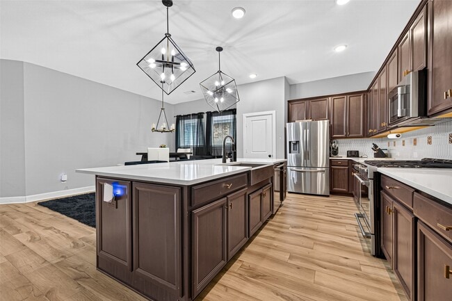 Building Photo - 23722 Pullin Market Dr