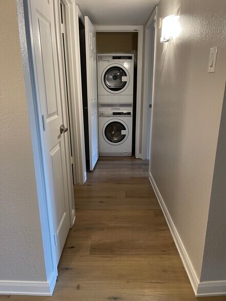 NEW Washer/Dryer - 8260 E Arabian Trl