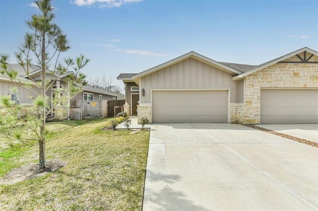 Building Photo - 25129 Pacific Wren Dr