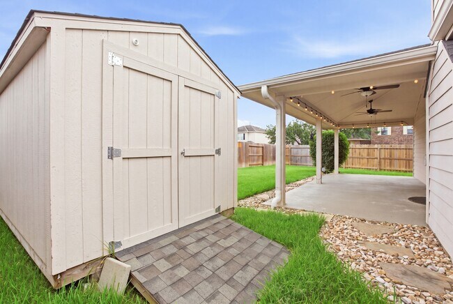 Building Photo - 20502 Holly Barr Ln