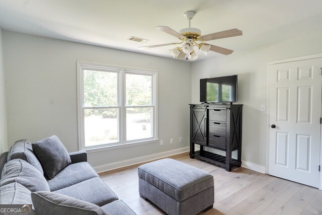 Building Photo - 335 Butterfield Ln