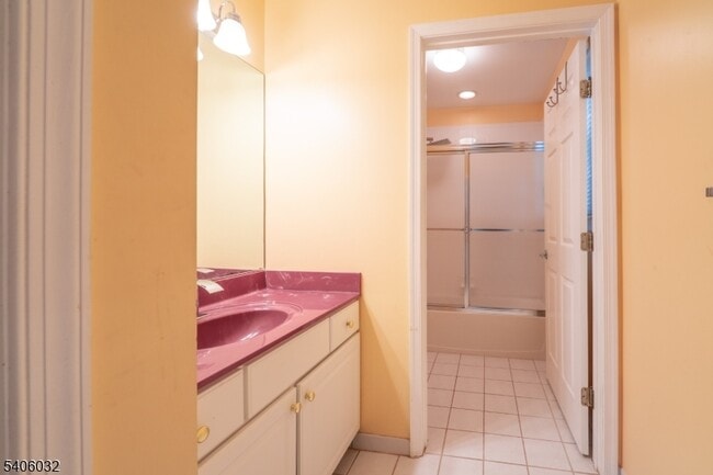 Building Photo - 23 Hansom Rd