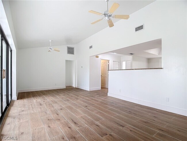 Building Photo - 88 Erie Dr