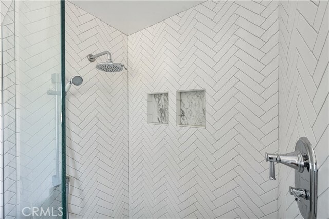 Building Photo - 390 N Cambridge St