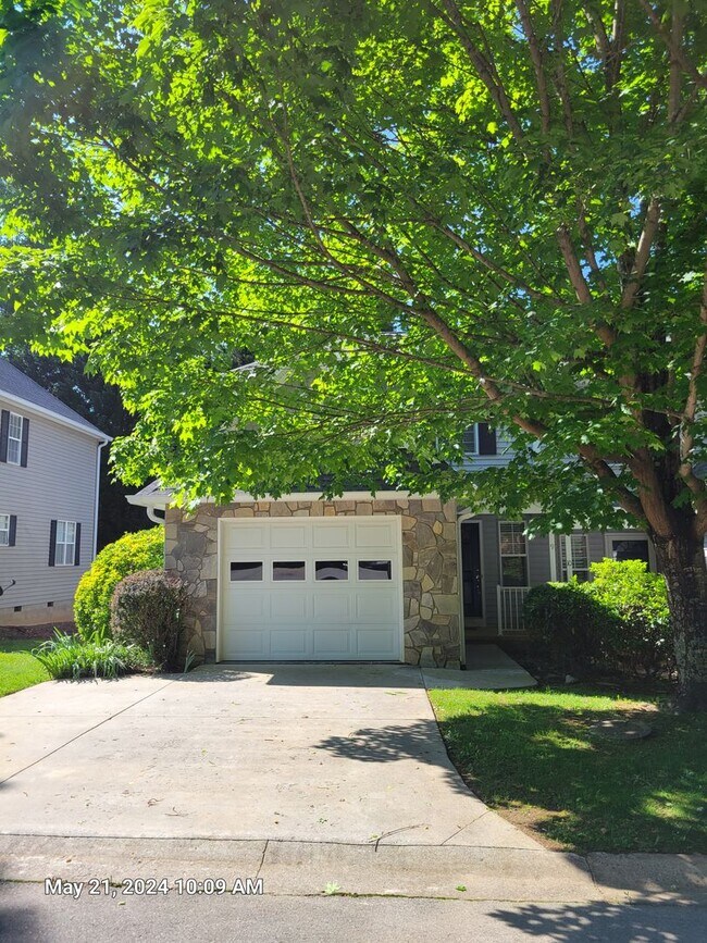 Building Photo - Newly Renovated Townhome in Arden