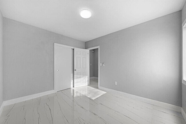 Building Photo - 1300 NW 90th St