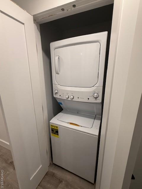 Building Photo - 19 Bellport Ln