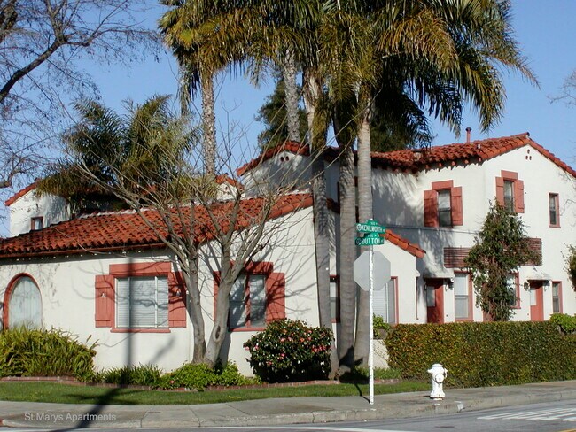 Primary Photo - 682 Dutton Ave