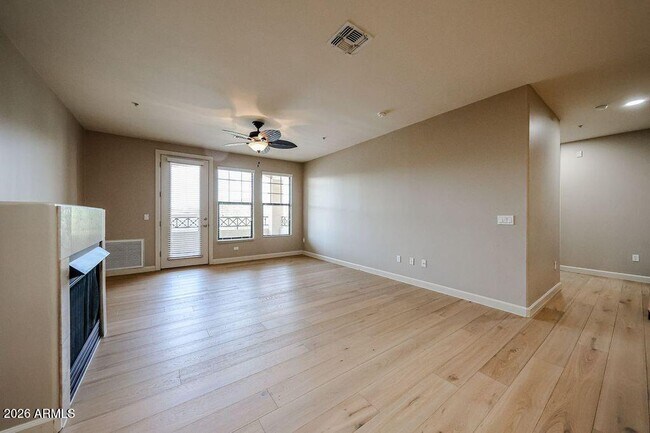Building Photo - 7291 N Scottsdale Rd
