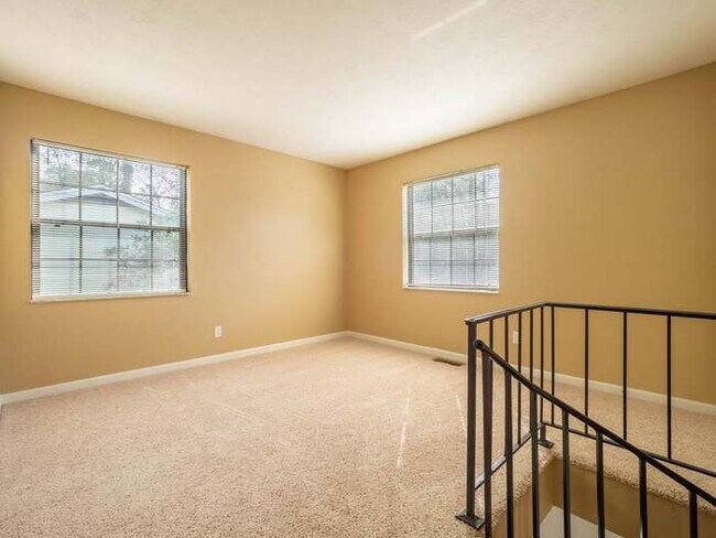 Building Photo - APPLY NOW