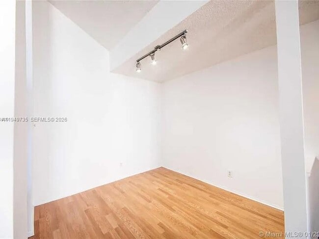 Building Photo - 10521 SW 157th Pl