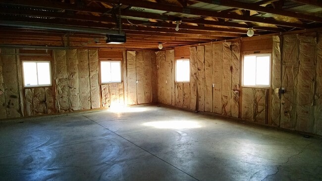 Building Photo - Worley Country Home on 20+ Acres