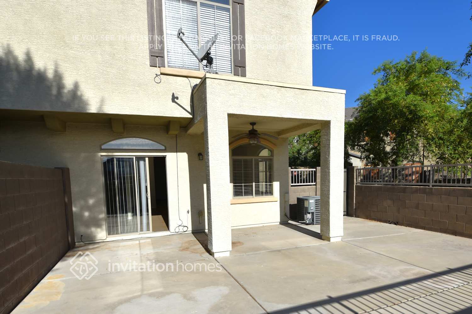 Building Photo - 421 N 168th Ln