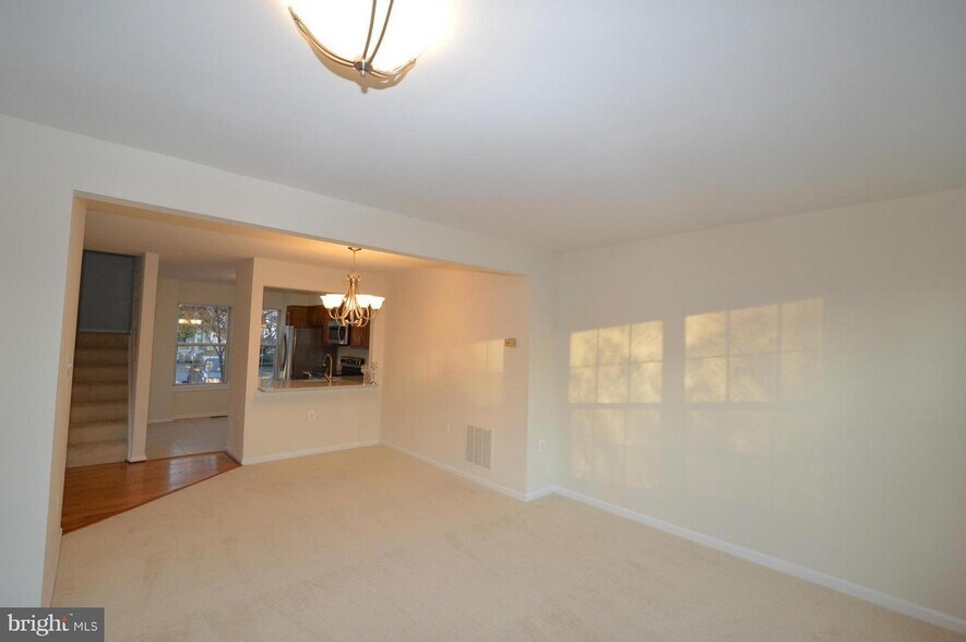 living room - 6629 Medinah Ln