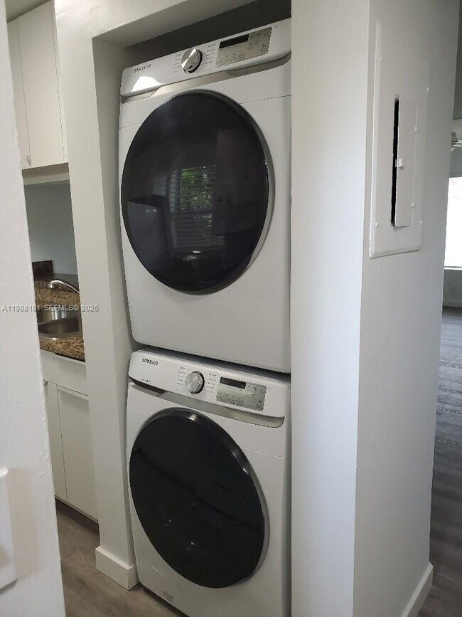 Building Photo - 3238 NW 102nd Terrace