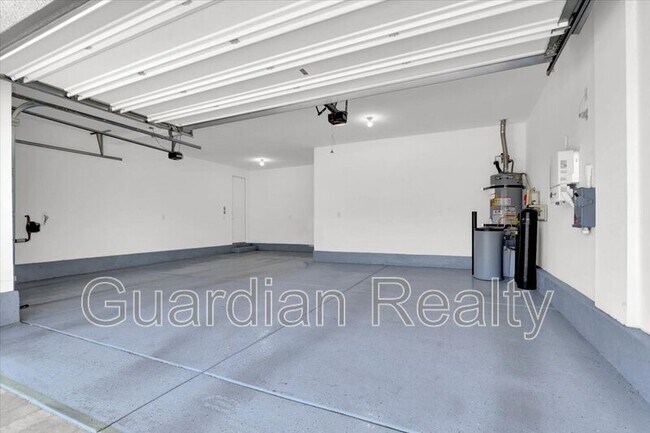 Building Photo - 755 Tallgrass St