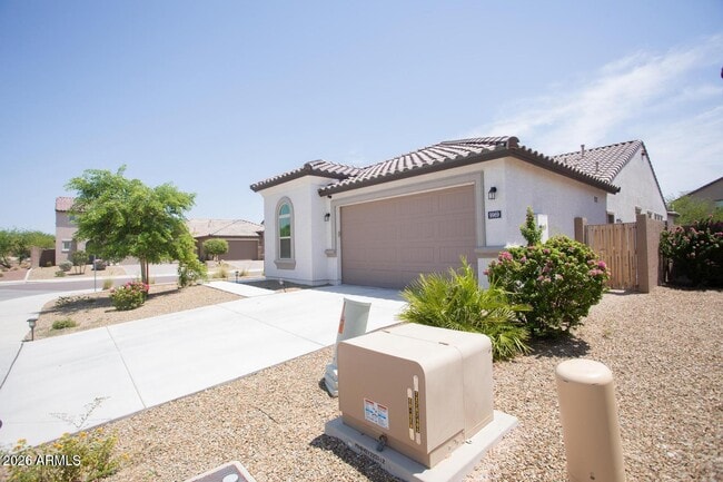 Building Photo - 9969 W Robin Ln