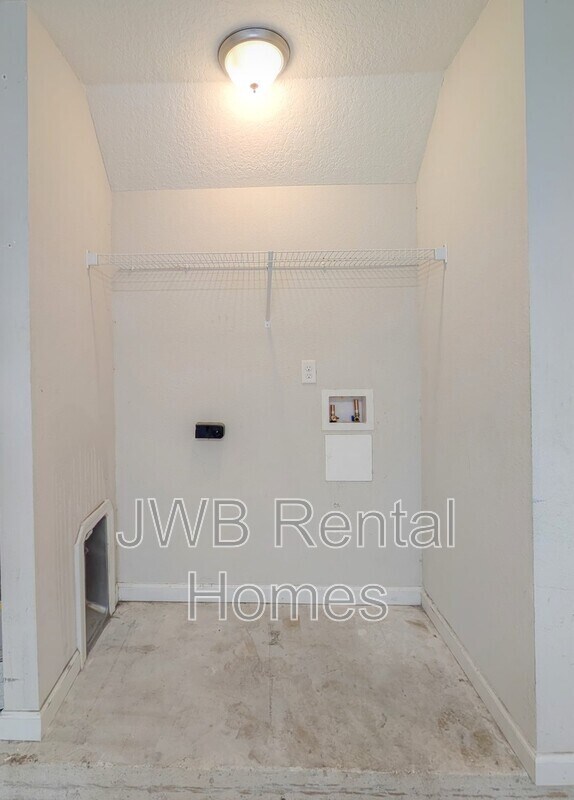 Building Photo - 2837 Regulus Dr