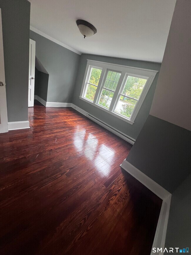 Building Photo - 12 Fleming St