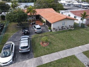 Building Photo - 3 bedroom in Miami Gardens FL 33169
