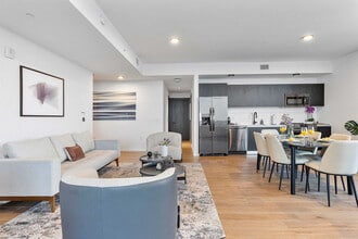 Building Photo - 398 NE 5th St