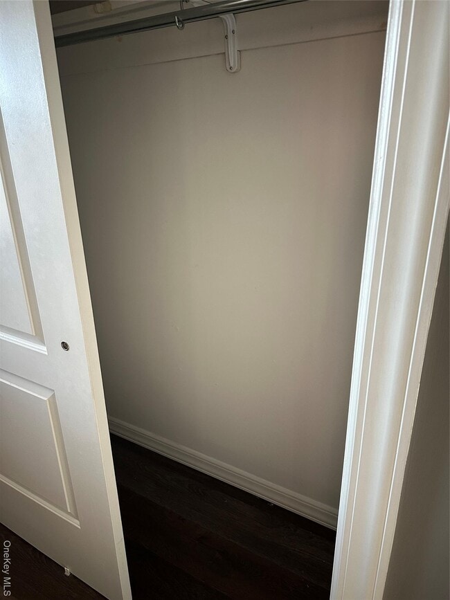 Building Photo - 55 Tulip Ave