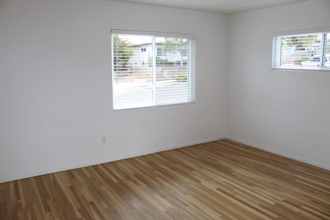 Building Photo - 3Bed/2Bath -Serra Mesa ~ Gowdy Ave.