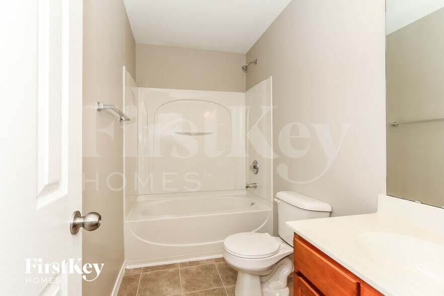 Building Photo - 2709 Buckleigh Dr