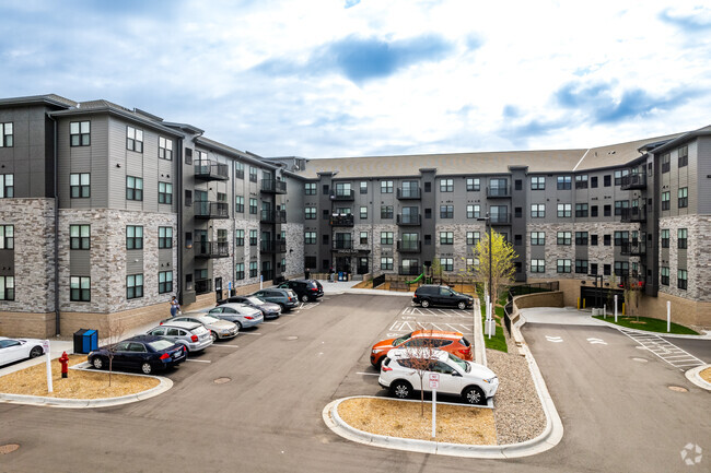 Building Photo - Lyndale Flats