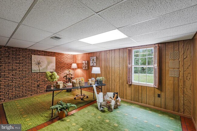 Building Photo - 5308 Hexagon Pl