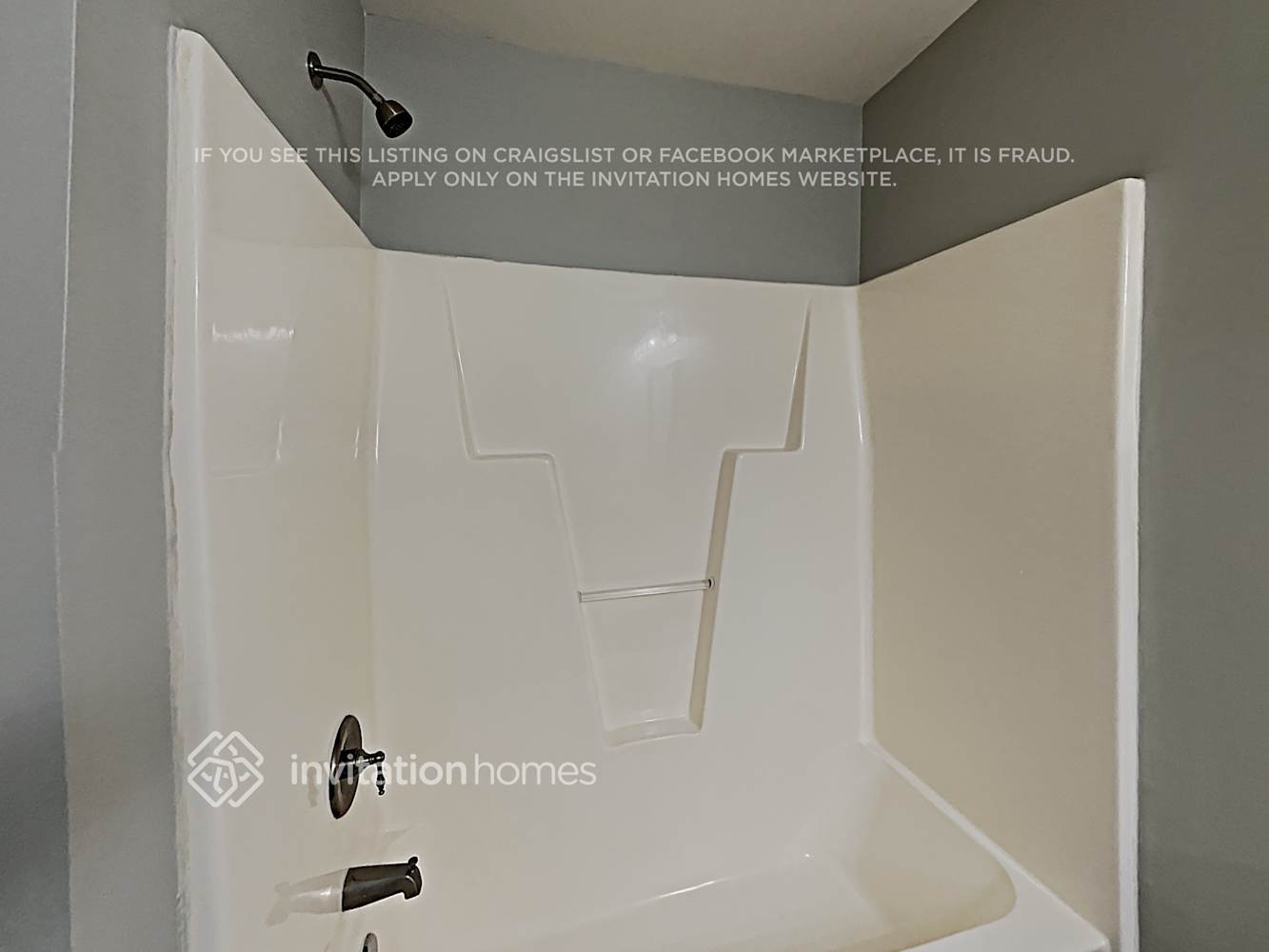 Building Photo - 1215 Pinehaven Ct