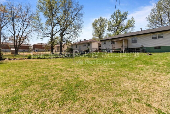 Building Photo - 9516 Jannette Dr