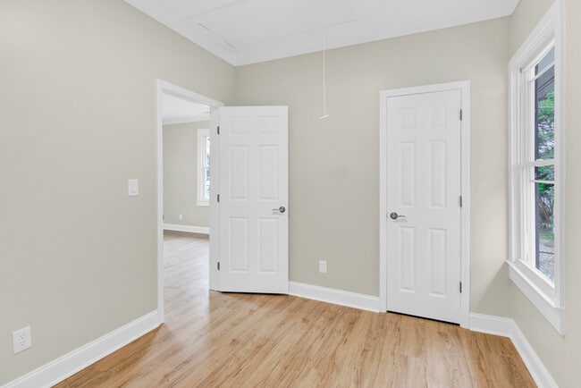 Building Photo - 112 Dean St