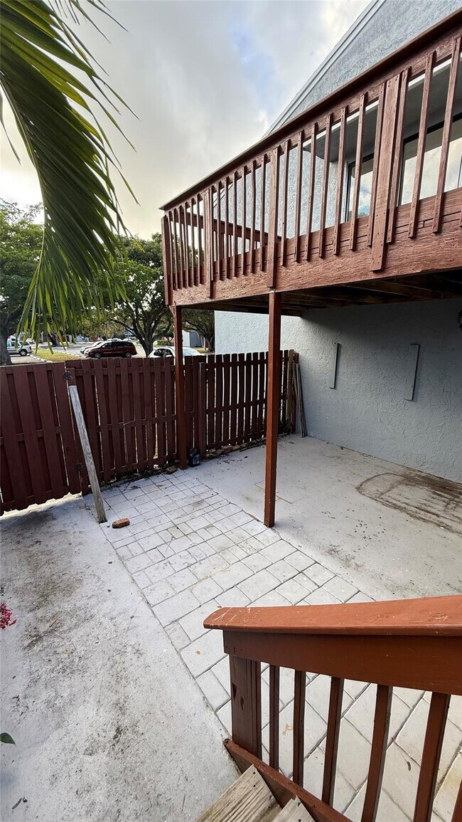 Building Photo - 10 N Crossings Cir