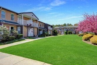 Building Photo - 115 Artist Lake Dr