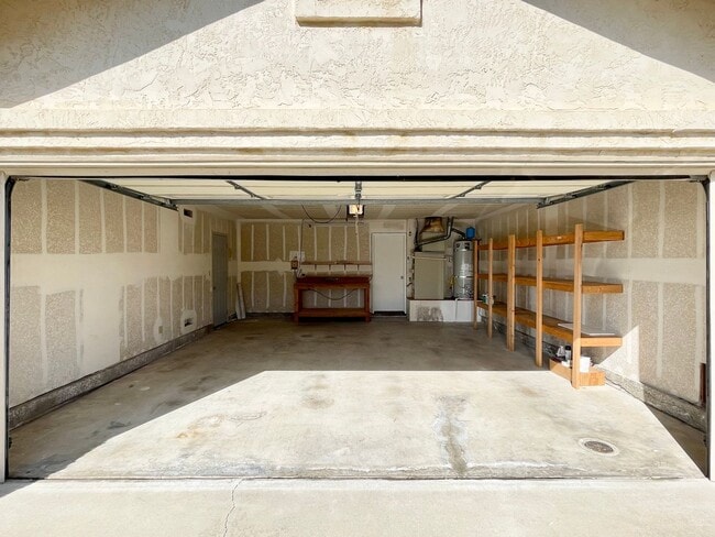 Building Photo - Single Level in Shadowridge w/ A/C!
