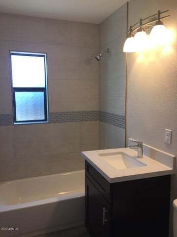 Building Photo - 4Bed/2Bath House at Thomas/24th St! JOIN T...