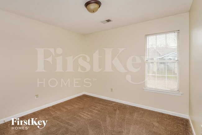 Building Photo - 3926 Oak Branch Cir W