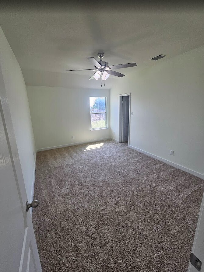 Building Photo - 10421 Trevino Ln