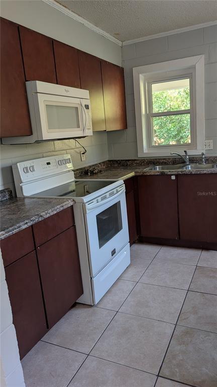 Building Photo - 738 E Minneola Ave
