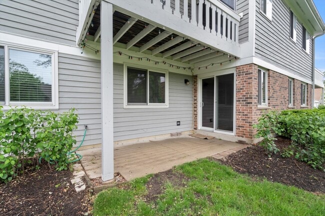 Building Photo - 251 Appletree Ct