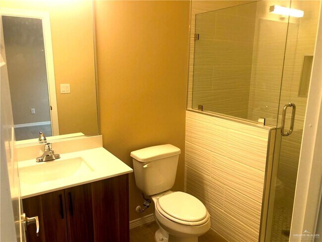 Building Photo - 11 W Driftwood St