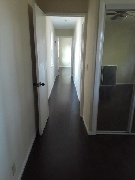 Building Photo - 599 N Oakland Ave