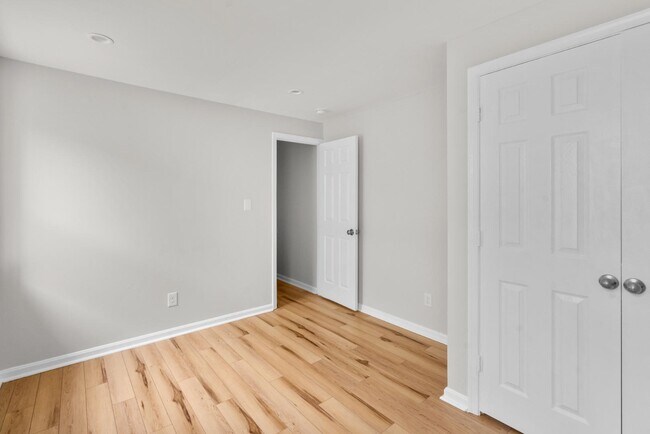 Building Photo - 2110 E Fayette St