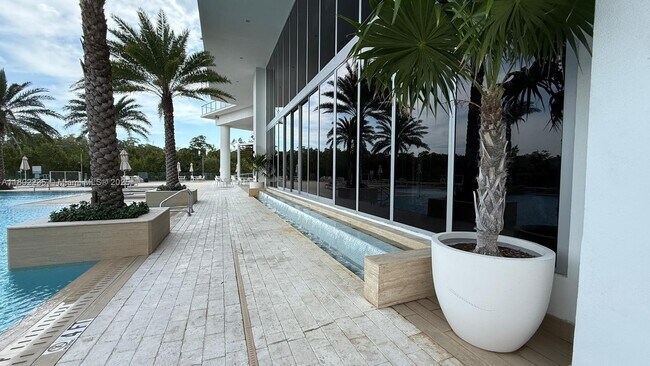 Building Photo - 16385 Biscayne Blvd