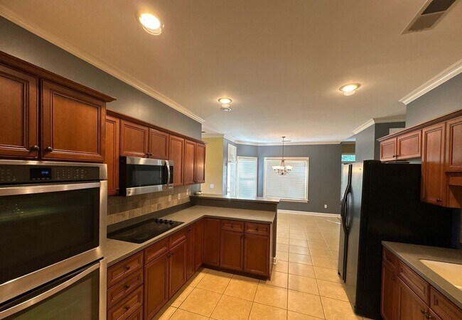 Building Photo - 10135 Ridgewood Oak Dr