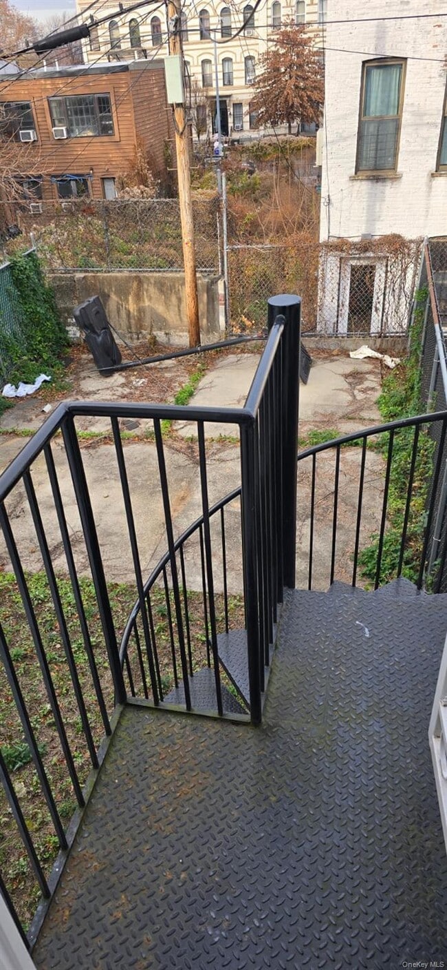 Building Photo - 235 MacDougal St