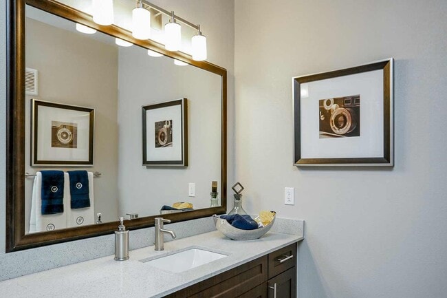 Building Photo - 2033 S Gessner Rd