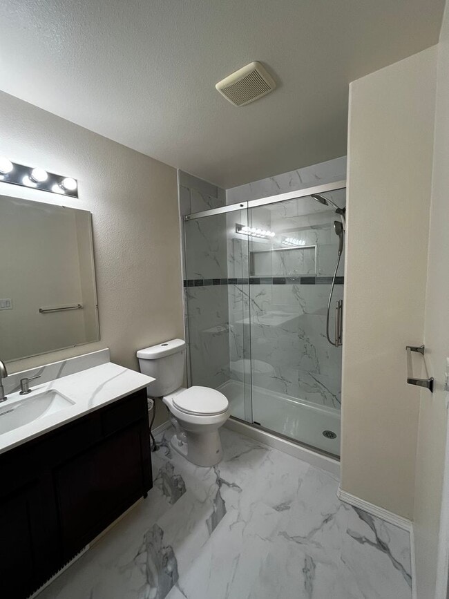 Building Photo - 11283 W Glen Ellyn Dr