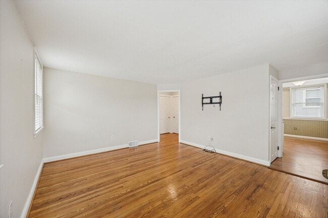 Building Photo - Charming 3-Bedroom Home in Marple Newtown ...